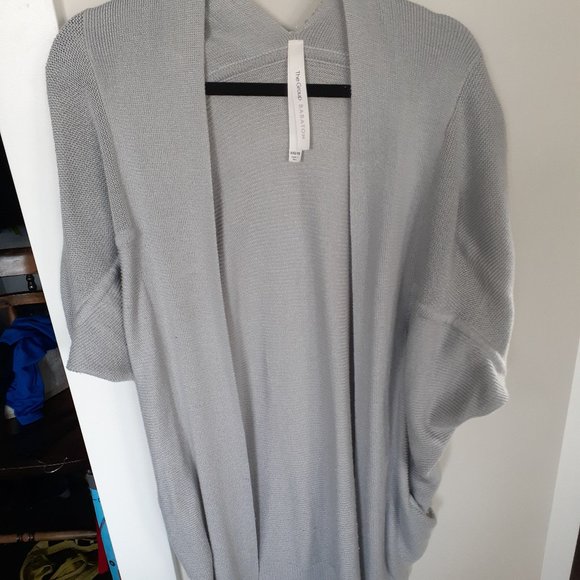 Aritzia Cardigan - Picture 3 of 6